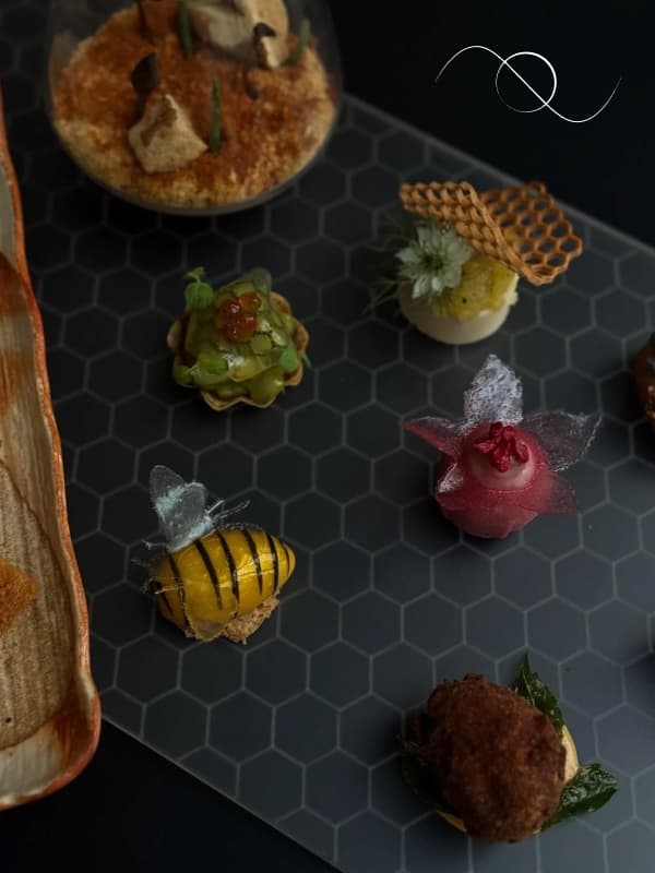 Oxi Tea Room